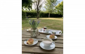 crooked barn cream tea