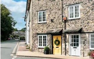 gorgeous 3-bedroom cottage