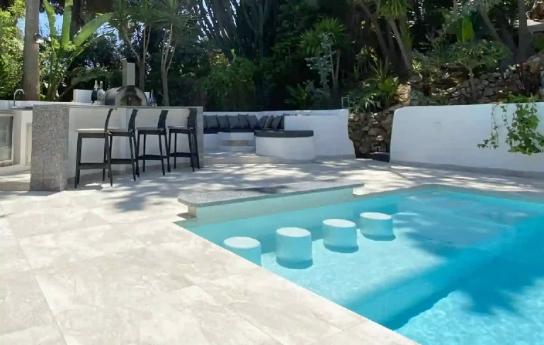 Holiday Home Swimming Pools: What You Deserve to Know (Before You Pack Your Swimsuit!)